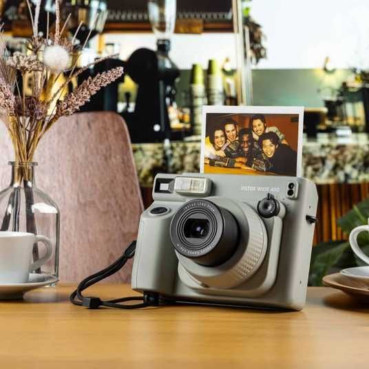 Фотоапарат Fujifilm Instax Wide 400 - купити камеру Інстакс Вайд